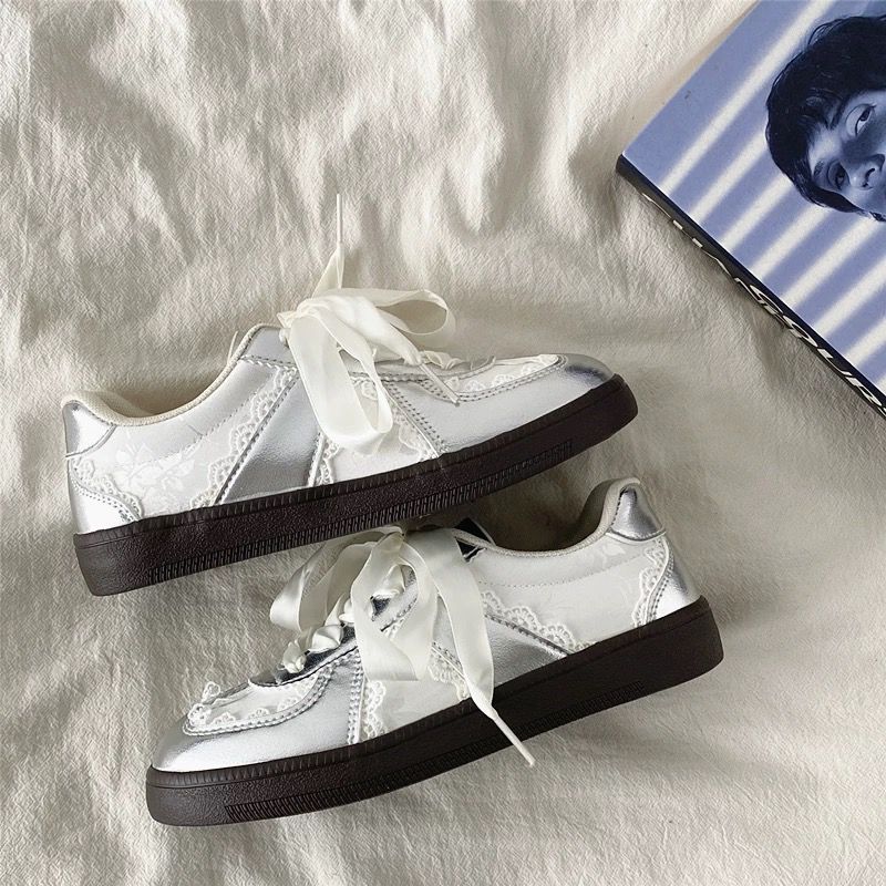 Sneakers da Donna di Marca di  - Luxury Lifestyle Shoes recensione e prezzo