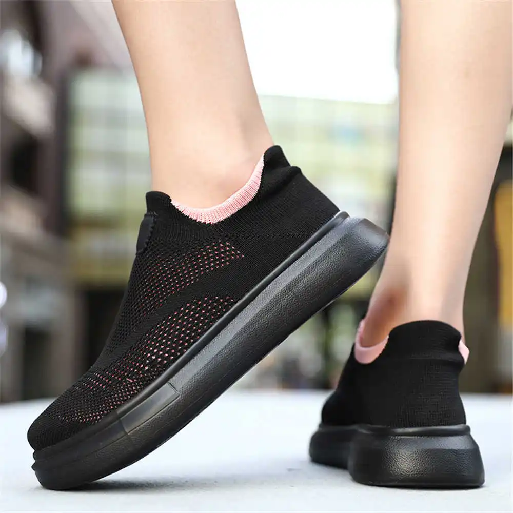 Calze con plateau scarpe marro - Luxury Lifestyle Dark recensione e prezzo
